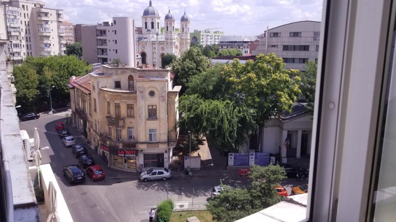 Private Room At Ceausescu'S Place In Old City Unirii Square Bucarest Exterior foto