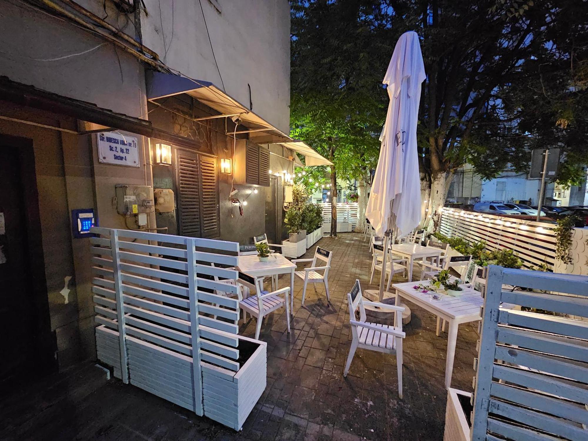 Private Room At Ceausescu'S Place In Old City Unirii Square Bucarest Exterior foto